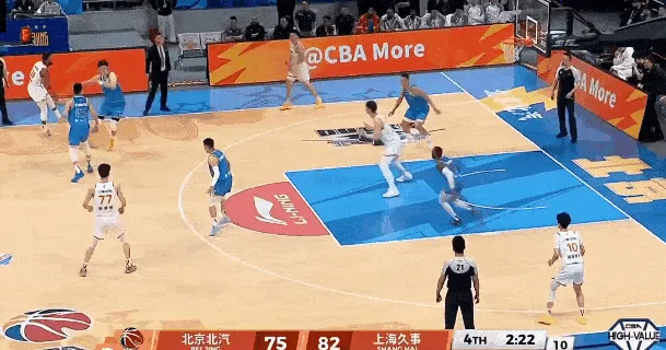 世界杯高清观看-弗格三分12中9砍下36分，王哲林再打进拿到22分领先北京9分